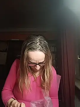 Dettybitch40 online show from 11.25.25