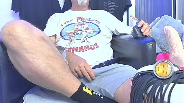 Snapshot of openminddaddy chatting on 12.08.24 openminddaddy online show from 12.08.24