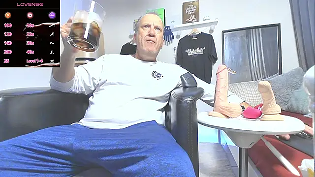 Snapshot of openminddaddy chatting on 02.06.25 openminddaddy online show from 02.06.25