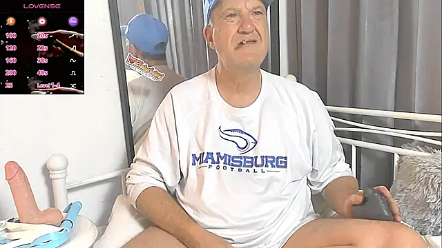 Snapshot of openminddaddy chatting on 02.23.25 openminddaddy online show from 02.23.25