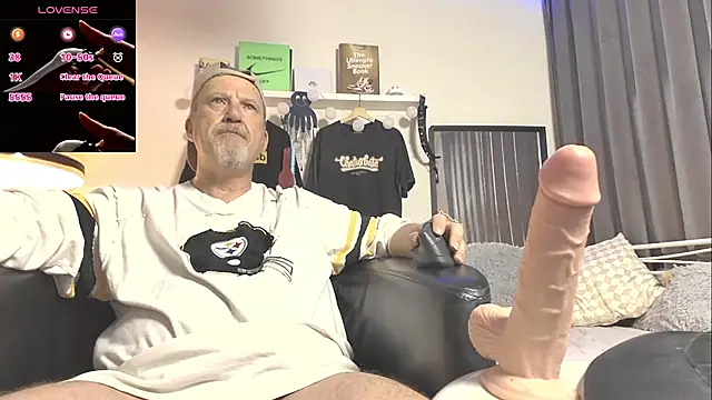 Snapshot of openminddaddy chatting on 03.11.25 openminddaddy online show from 03.11.25