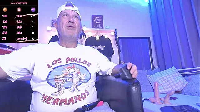 Snapshot of openminddaddy chatting on 03.22.25 openminddaddy online show from 03.22.25