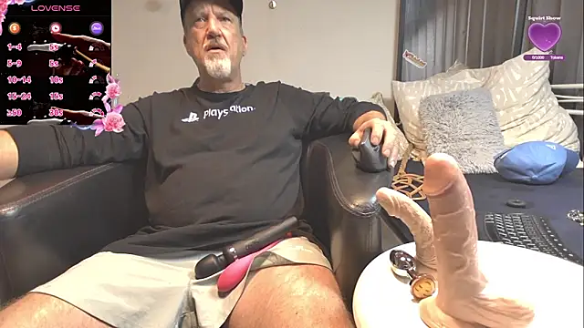 Snapshot of openminddaddy chatting on 11.08.25 openminddaddy online show from 11.08.25