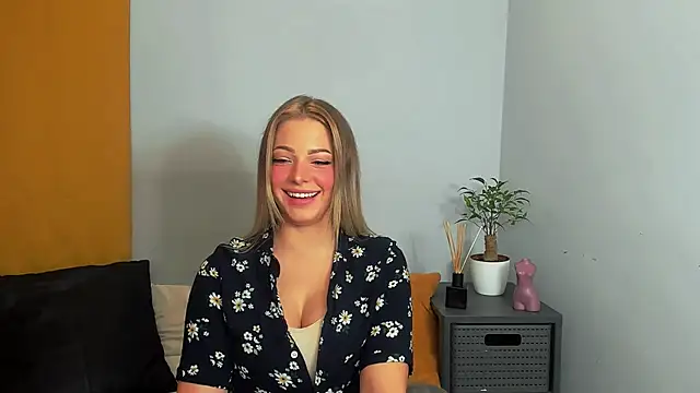 LilyBlondee online show from 03.02.25