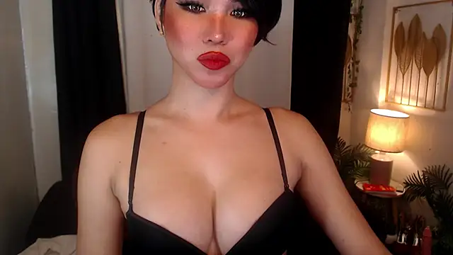 Snapshot of sahara_ts chatting on 01.20.25 sahara ts online show from 01.20.25