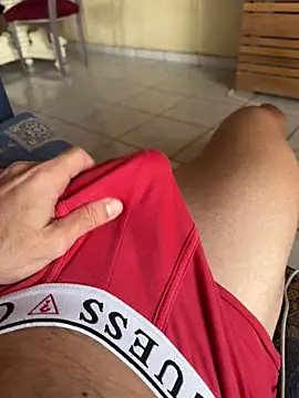 Snapshot of dk2995 chatting on 11.05.25 dk2995 online show from 11.05.25