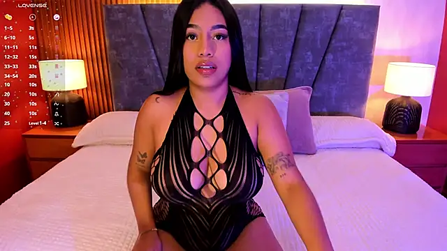 Sara mocca  online show from 10.08.25