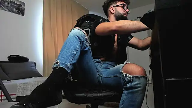 Snapshot of liamaesthetic chatting on 02.09.26 liamaesthetic online show from 02.09.26