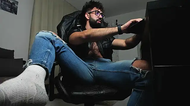 Snapshot of liamaesthetic chatting on 02.25.26 liamaesthetic online show from 02.25.26