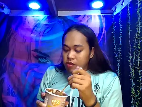 bettina love online show from 11.24.25