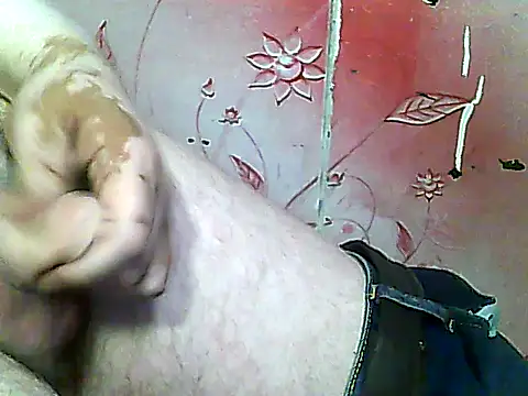 Snapshot of two_colour_cock chatting on 11.14.25 two colour cock online show from 11.14.25