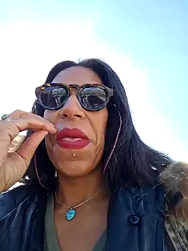 Goldenlace online show from 03.12.25