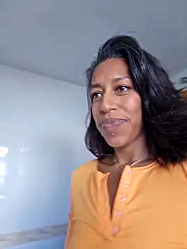 Goldenlace online show from 10.15.25