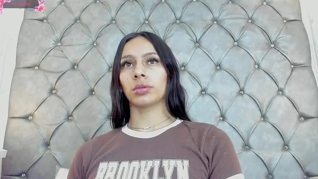 Snapshot of karlyn_angels chatting on 12.21.24 karlyn angels online show from 12.21.24