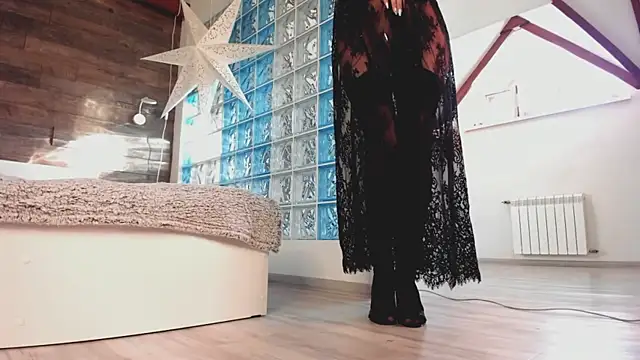 AzaliaSwallows online show from 02.28.25