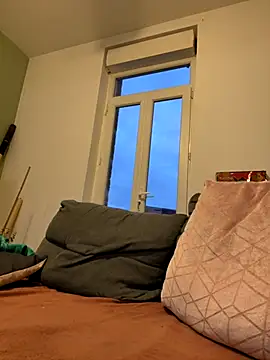 Daisy Michto Officiel online show from 11.25.25