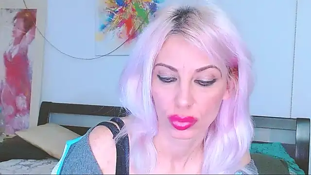 HoneyLara online show from 03.16.25