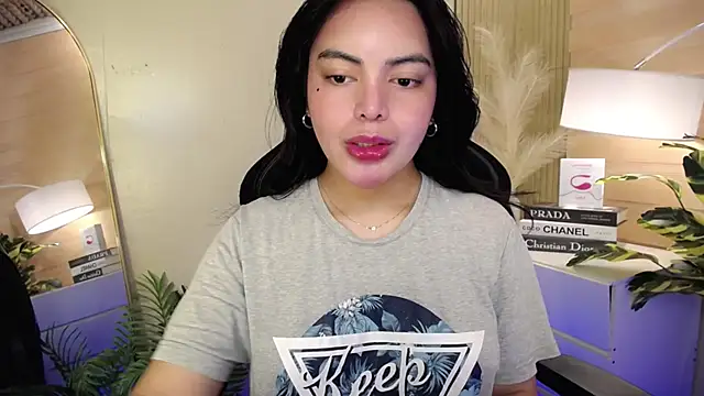 HotstuffCherrySummer online show from 01.16.25