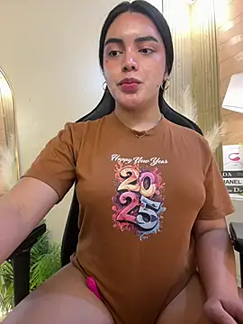 HotstuffCherrySummer online show from 02.24.25