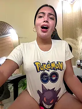 HotstuffCherrySummer online show from 11.15.25