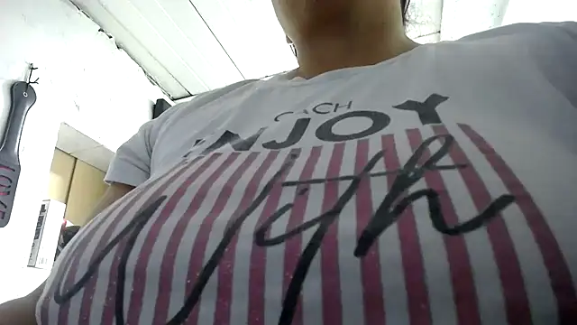 Snapshot of nattashafoxx chatting on 02.15.26 nattashafoxx online show from 02.15.26