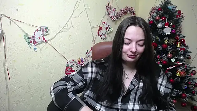 Snapshot of MilanaPrice chatting on 12.30.24 MilanaPrice online show from 12.30.24