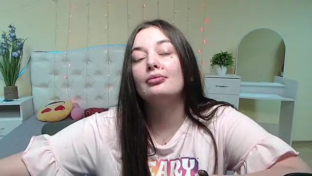 Snapshot of MilanaPrice chatting on 01.29.25 MilanaPrice online show from 01.29.25