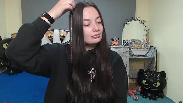 Snapshot of MilanaPrice chatting on 11.02.25 MilanaPrice online show from 11.02.25