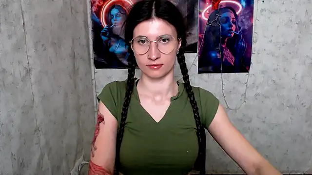 MaryEm976 online show from 04.19.26