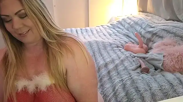 Snapshot of JESS_LOVES chatting on 12.21.24 JESS LOVES online show from 12.21.24