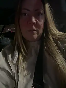 Snapshot of JESS_LOVES chatting on 02.06.25 JESS LOVES online show from 02.06.25