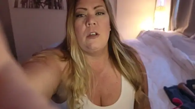 Snapshot of JESS_LOVES chatting on 02.16.25 JESS LOVES online show from 02.16.25