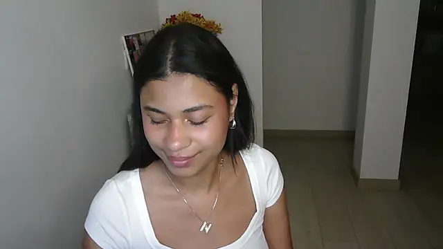 dark enchantress  online show from 01.16.25