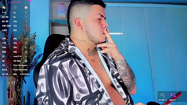 Snapshot of Thomas_chubbyxhot chatting on 02.11.25 Thomas chubbyxhot online show from 02.11.25