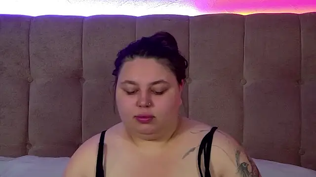 LillianKim online show from 10.12.25