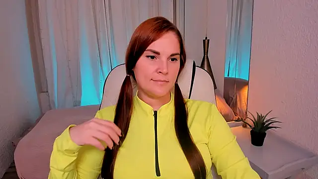 Snapshot of Ellis_Foxy chatting on 02.02.25 Ellis Foxy online show from 02.02.25