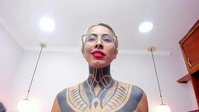 NicoleBlum online show from 01.06.25