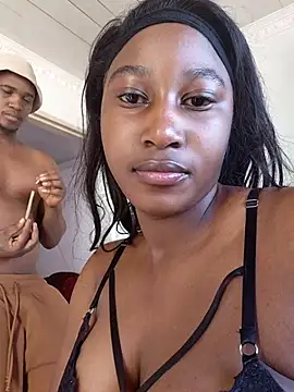 Snapshot of Jaybolla chatting on 12.05.25 Jaybolla online show from 12.05.25