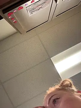 cinnatitties online show from 10.02.25