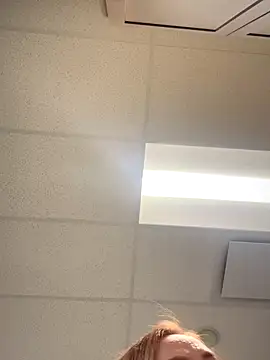 cinnatitties online show from 10.21.25