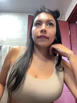 Snapshot of Abby-Sophia chatting on 01.10.25 Abby-Sophia online show from 01.10.25