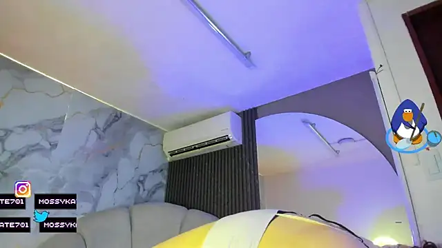 Katemoss70 online show from 09.09.25