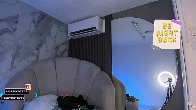 Katemoss70 online show from 02.26.26