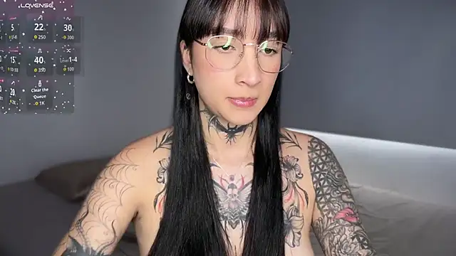 xisisxx online show from 04.04.26