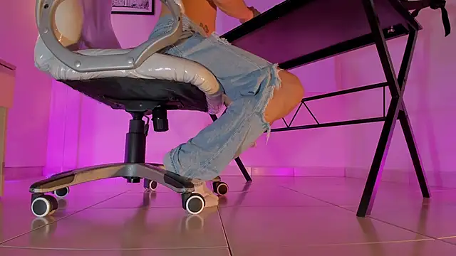 ArchieCollins online show from 10.02.25