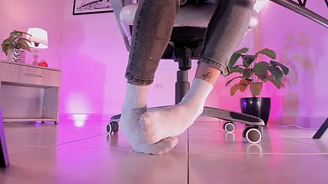 ArchieCollins online show from 10.17.25