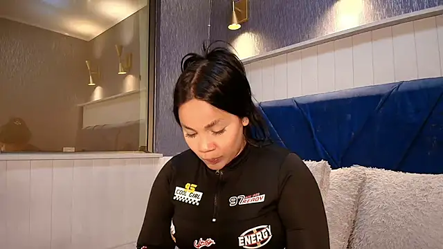 EmilyQueen3x online show from 02.22.26