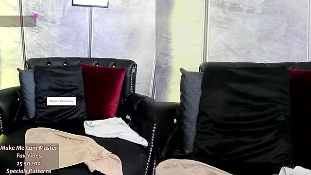 Snapshot of Mismegan_X chatting on 01.25.25 Mismegan X online show from 01.25.25