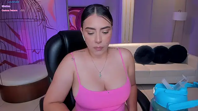 Snapshot of MartinnaBonnet chatting on 02.10.25 MartinnaBonnet online show from 02.10.25