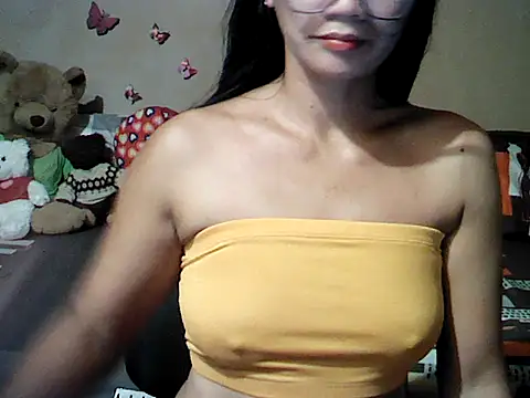 Snapshot of Mia_Rein chatting on 07.14.26 Mia Rein online show from 07.14.26